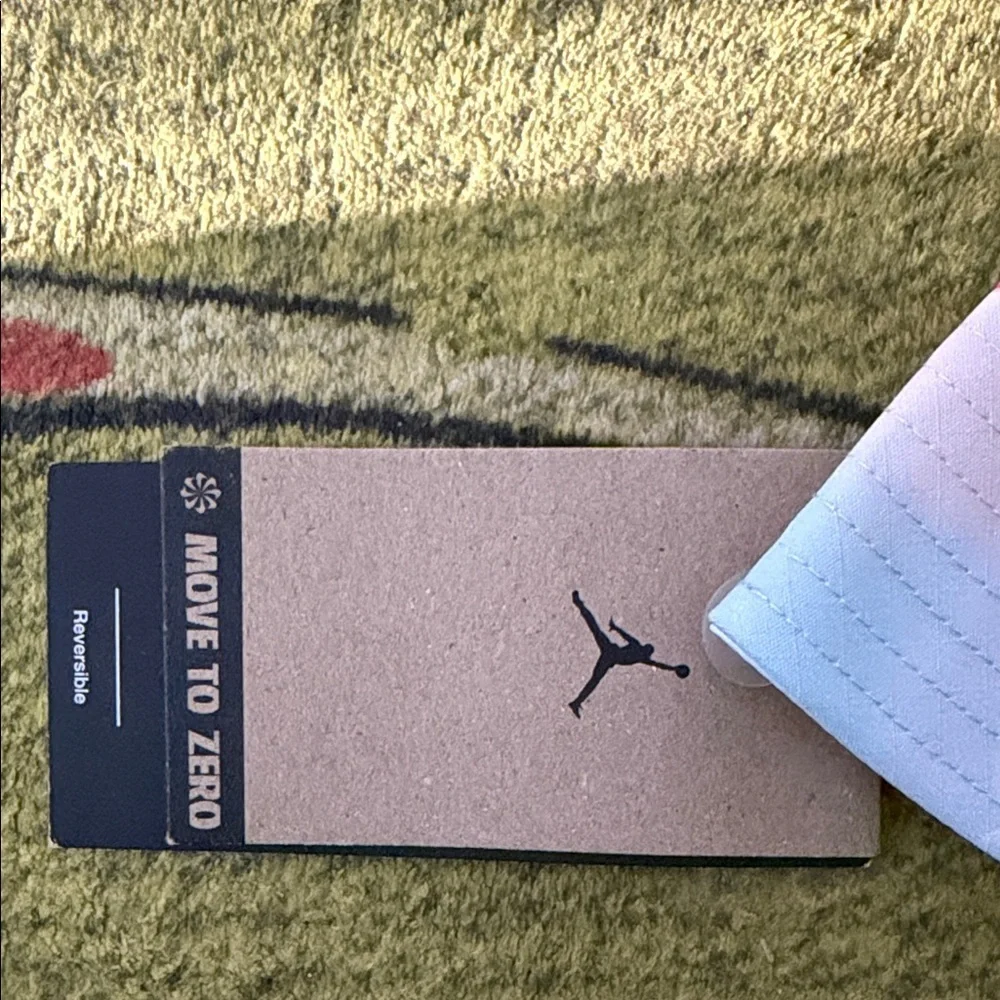 NWT Jordan Flamingo Paradise reversible  Bucket Hat size M unisex